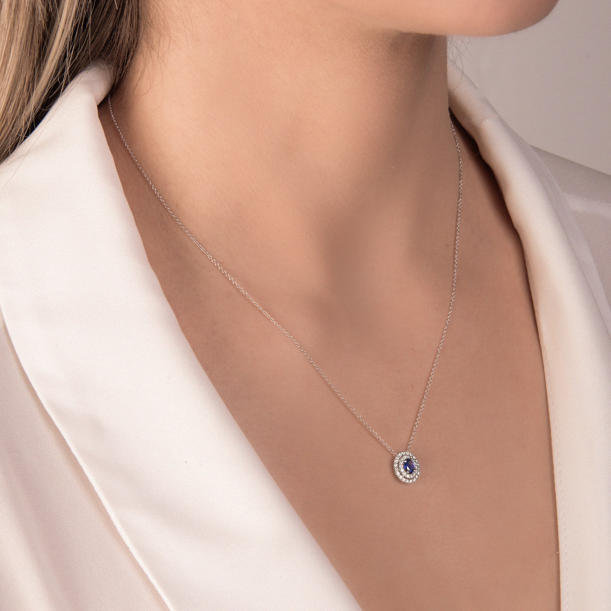 Girocollo con Zaffiro e diamanti