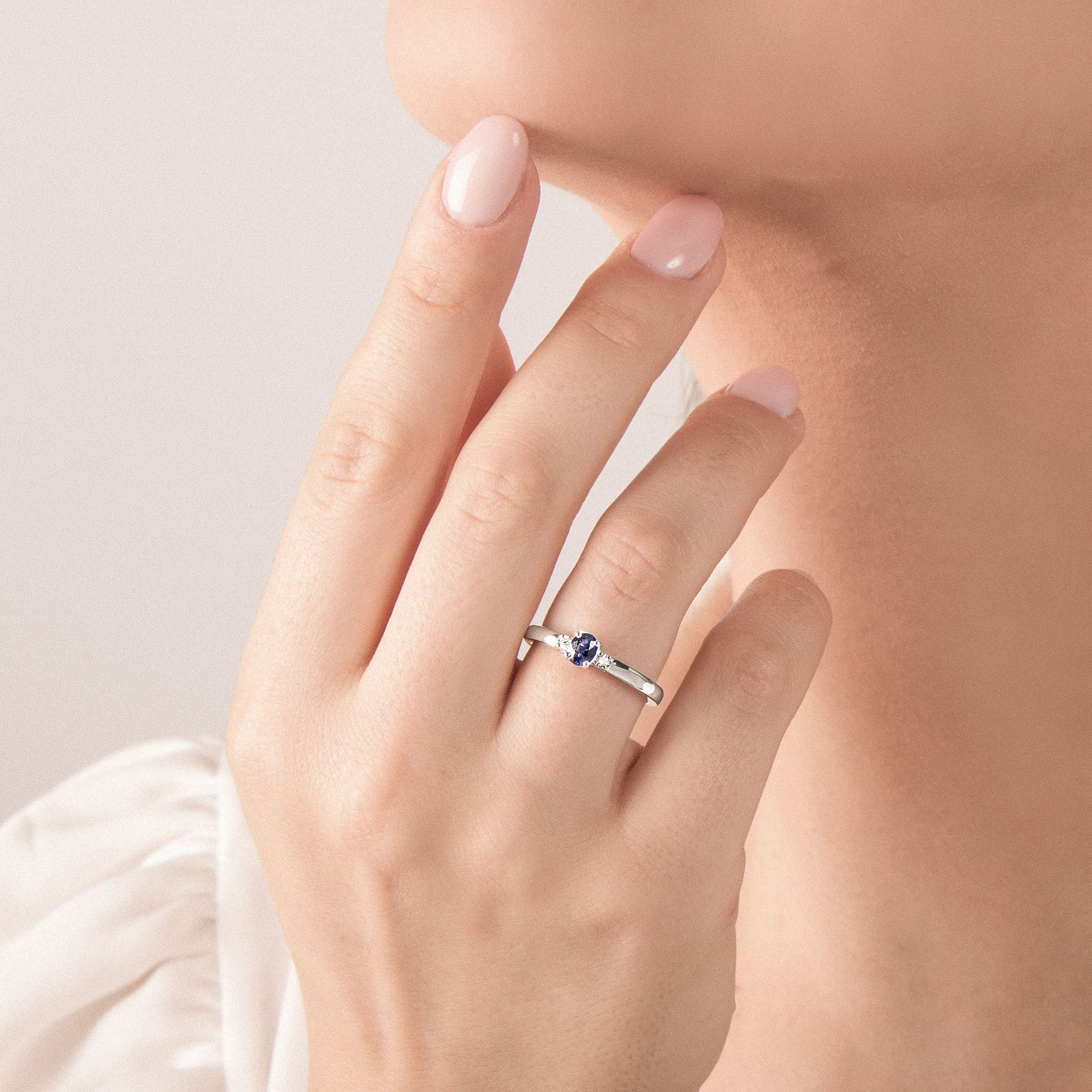 Anello con Zaffiro e Diamanti