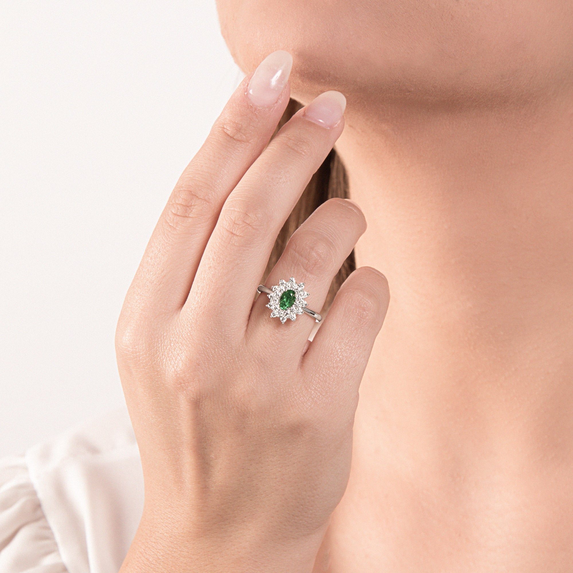 Anello con Smeraldo e Diamanti