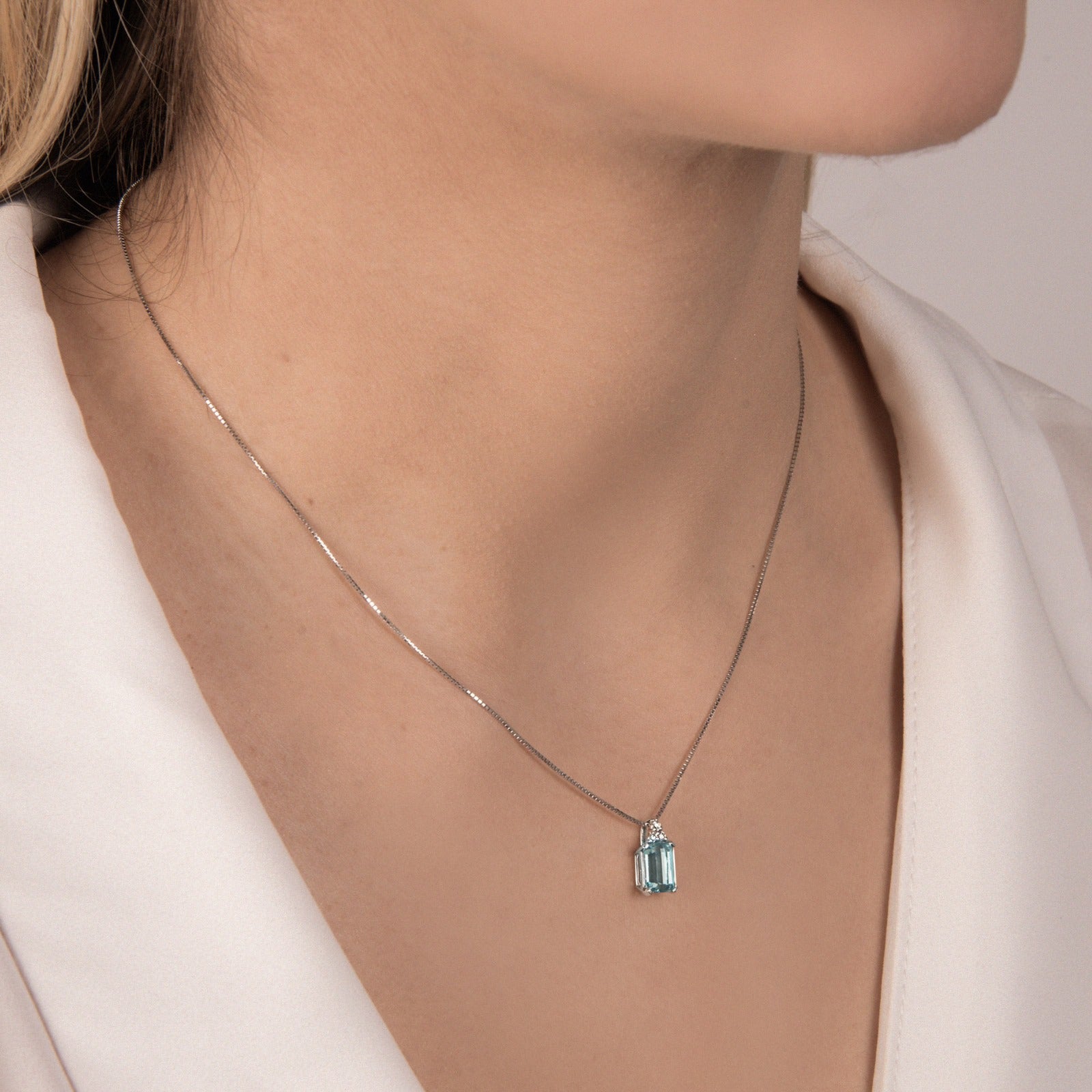 Girocollo con Acquamarina e Diamanti