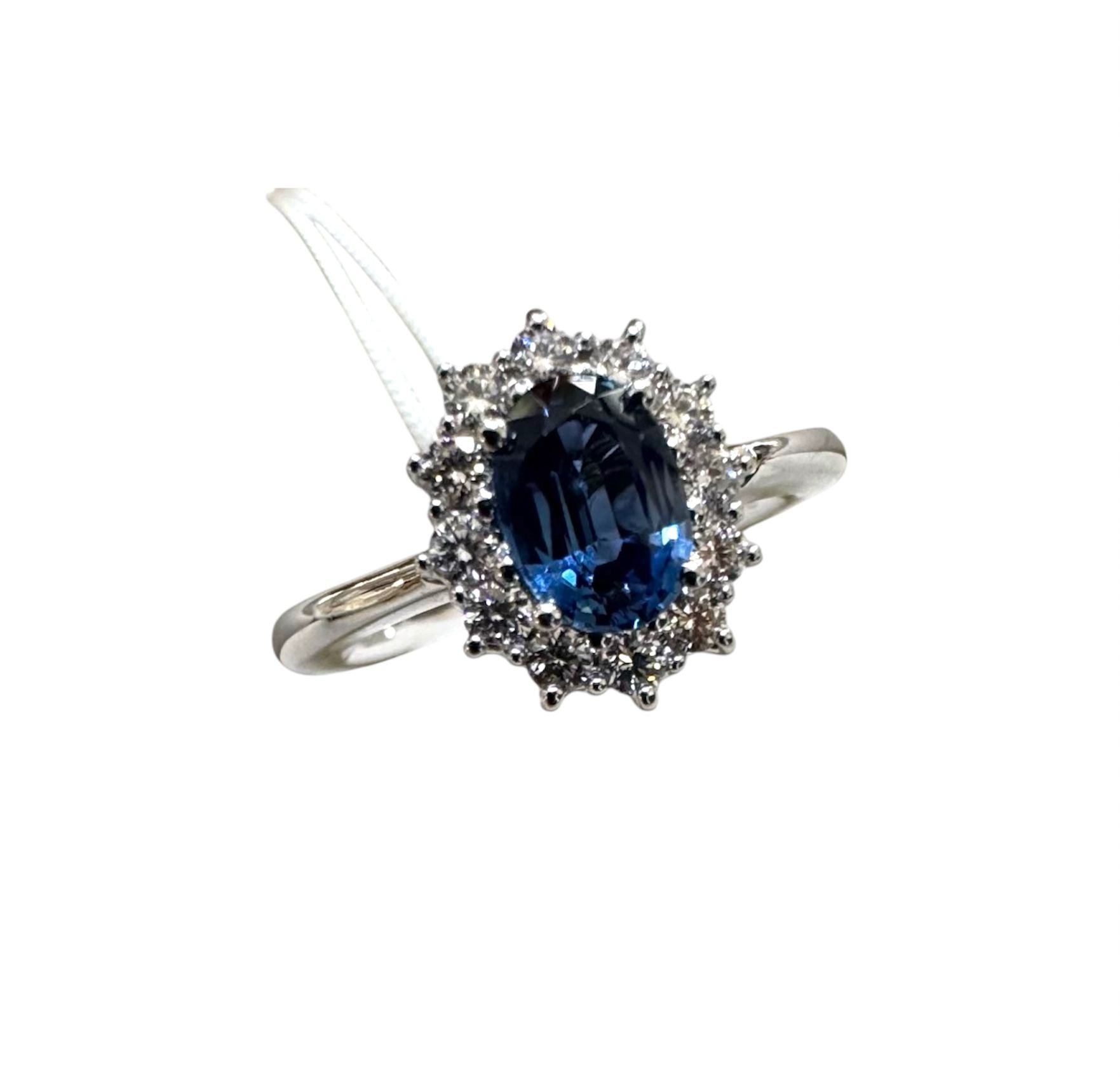 Anello con Zaffiro e Diamanti