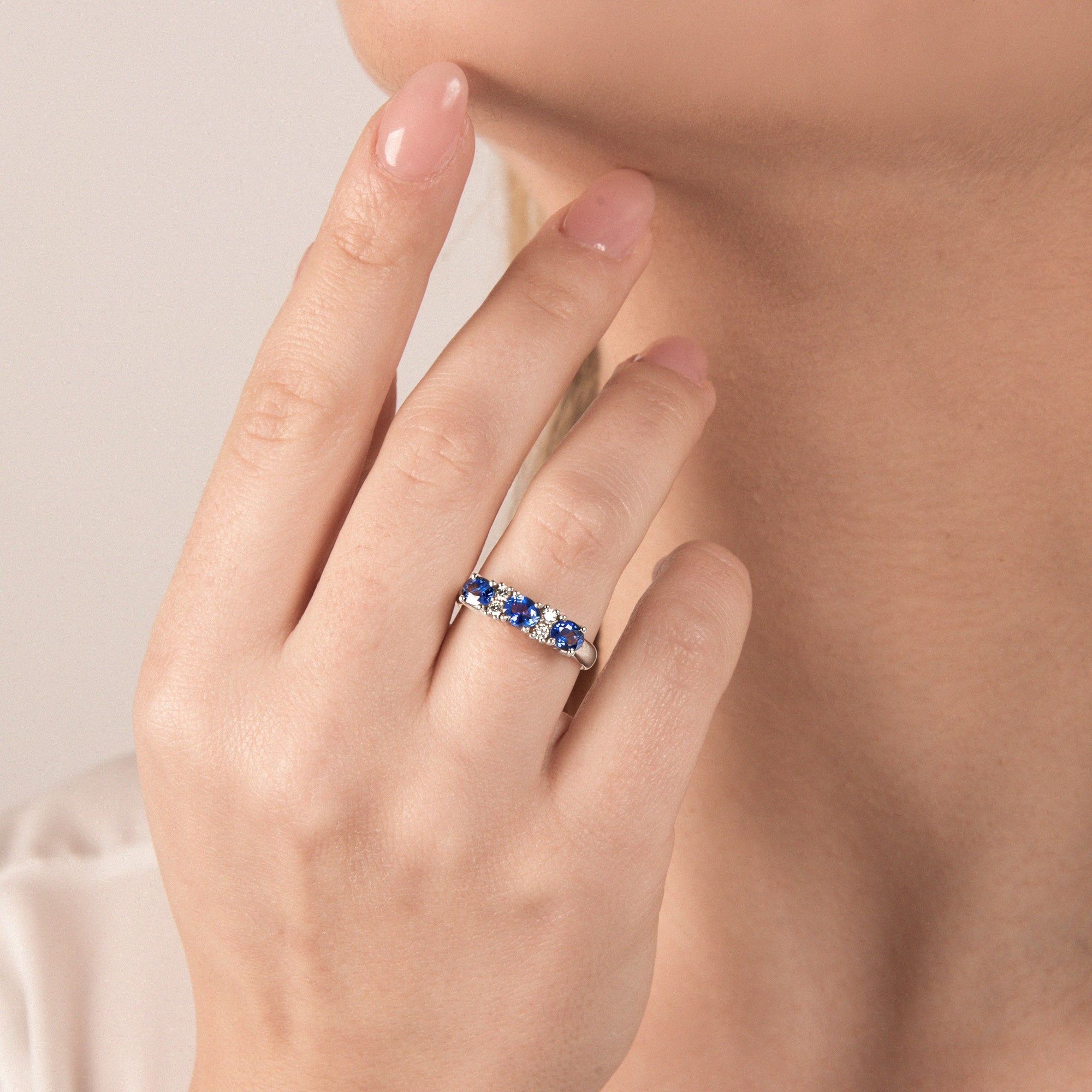 Anello Trilogi con Zaffiro e Diamanti