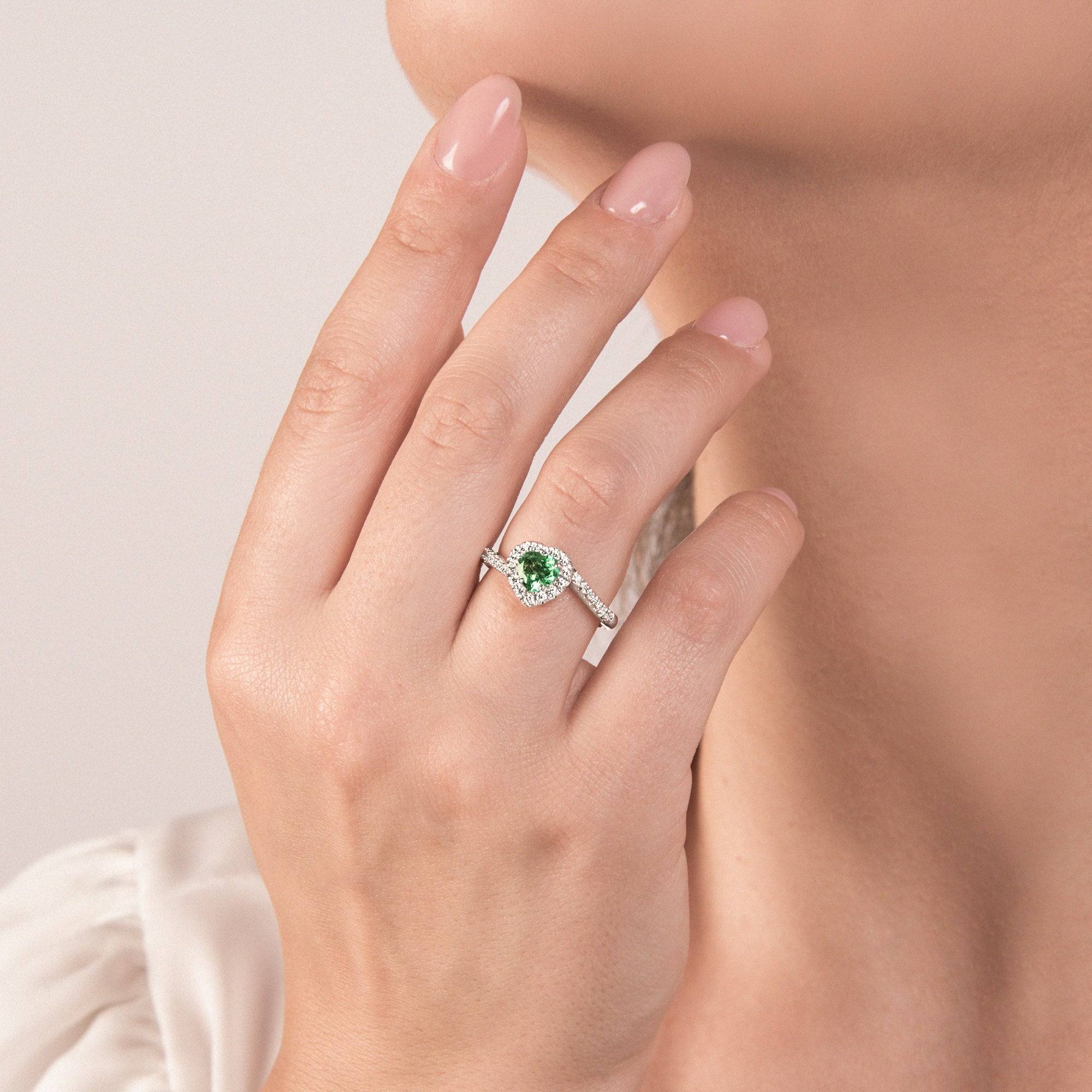 Anello con Smeraldo e Diamanti